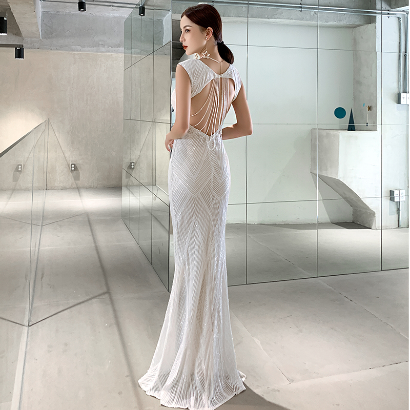 ชุดราตรี ชุดราตรีสวยหรู แบบ ทันสมัย Evening dress