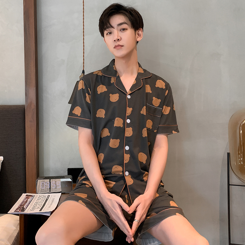 ชุดนอนผู้หญิง
