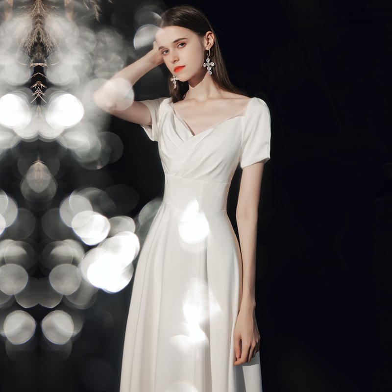 ชุดราตรี ชุดราตรีสวยหรู แบบ ทันสมัย Evening dress