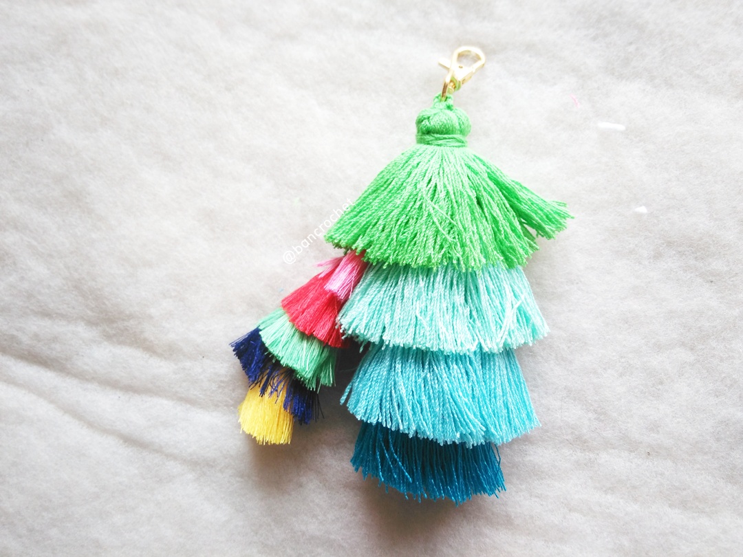 Bancrochet พวงกุญแจพู่ห้อยกระเป๋า tassels pompoms keychains หลากสี 5.5-6นิ้ว