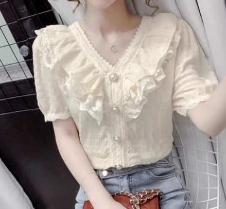 เสื้อลูกไม้ แขนสั้น แบบมีระบายที่อก เสื้อผ้าลูกไม้ ใส่ไปงานบวช งานแต่ง แบบไทย ๆ แบบน่ารัก ๆ 396638