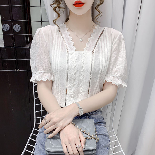 เสื้อลูกไม้ แขนสั้น