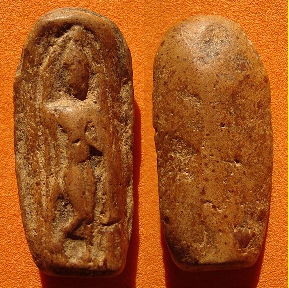 พระลีลาเม็ดขนุน