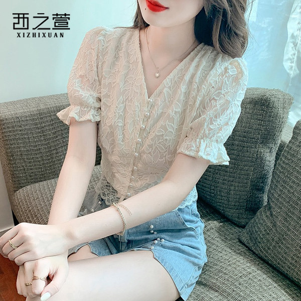 เสื้อลูกไม้ แขนสั้น