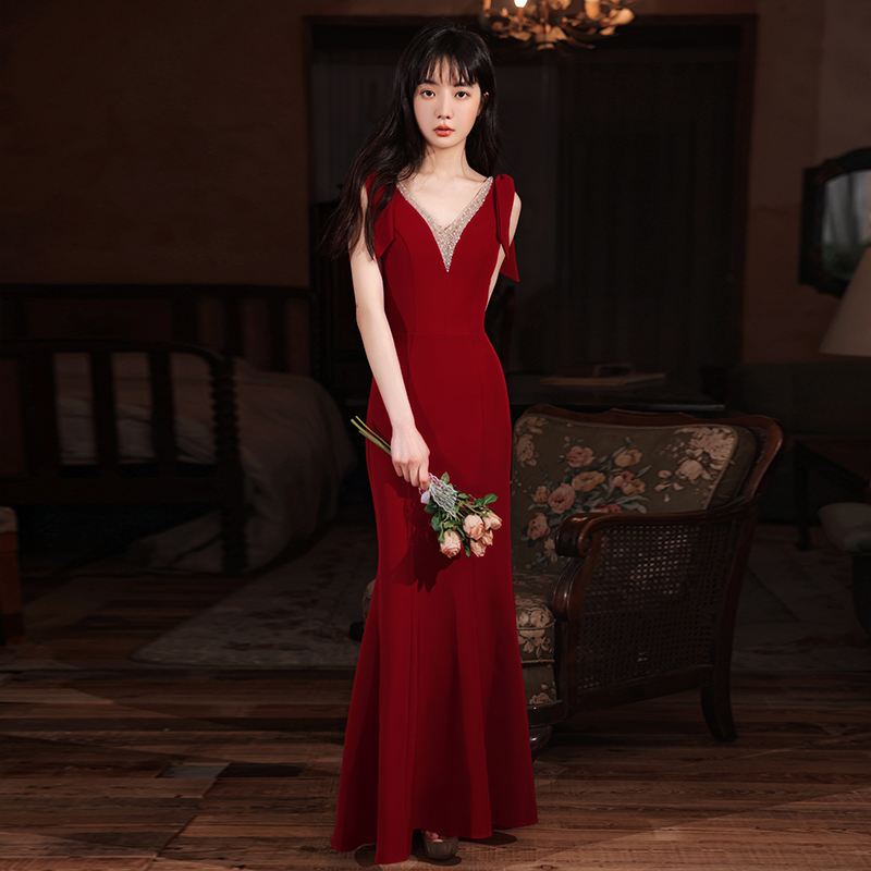 ชุดราตรี ชุดราตรีสวยหรู แบบ ทันสมัย Evening dress
