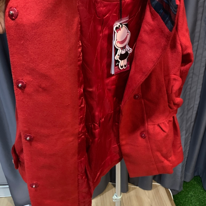 เสื้อโค้ทเด็ก เสื้อกันหนาวเด็ก พร้อมฮู้ดลายสก๊อต บุซับในกันลมอย่างดี น่ารักมากๆค่ะ สีแดง