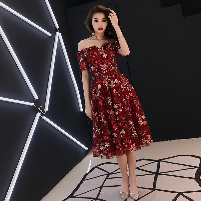 ชุดราตรี ชุดราตรีสวยหรู แบบ ทันสมัย Evening dress