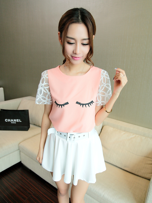 Blouse3689 เสื้อแฟชั่นผ้าชีฟองสีพื้นอกแต่งลายขนตา แขนผ้าแก้วปักลายลูกไม้ งานน่ารักเก๋ๆ ดูดีแมทช์ง่าย ใส่กับอะไรก็สวย