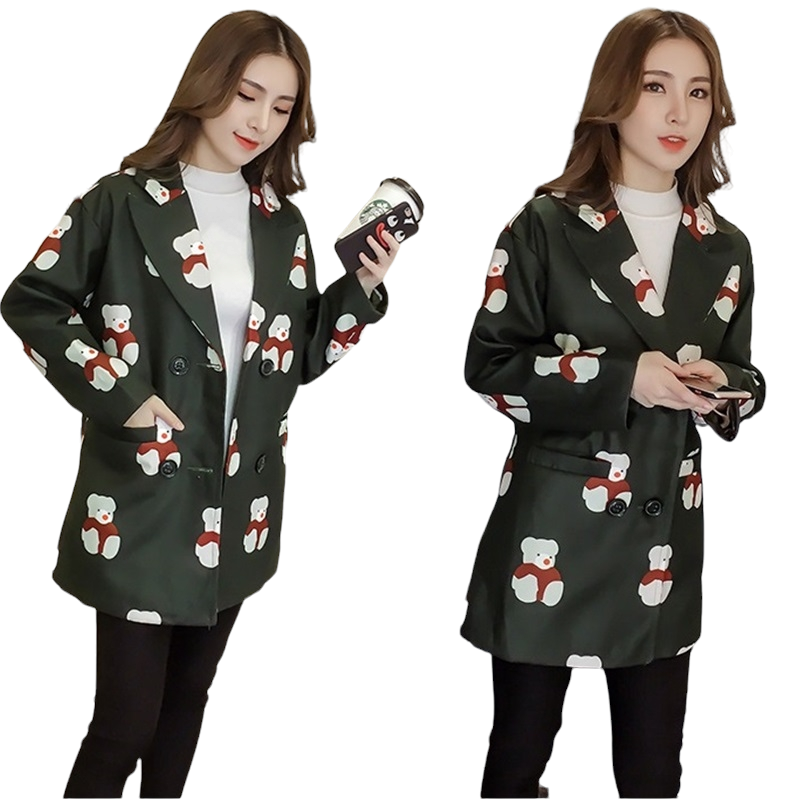 Blouse3811 เสื้อสูทแขนยาวลายตุ๊กตาหมี มีกระเป๋าข้าง งานเกรดพรีเมียมผ้าสูทเนื้อดีนุ่มใส่สบายบุซับในอย่างดี งานสวยเนี้ยบเหมือนราคาหลักพัน ใส่คลุมกันหนาว/กันแดด ใส่เที่ยว/ใส่ทำงานได้ แมทช์กับชุดไหนก็สวย