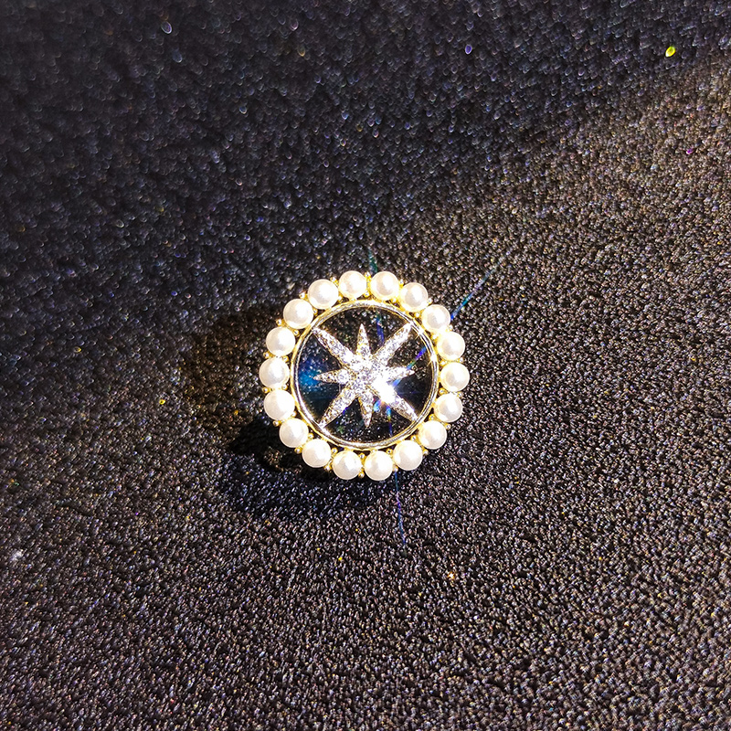 เข็มกลัด เข็มกลัดสวยๆ เข็มกลัดติดเสื้อ Brooch