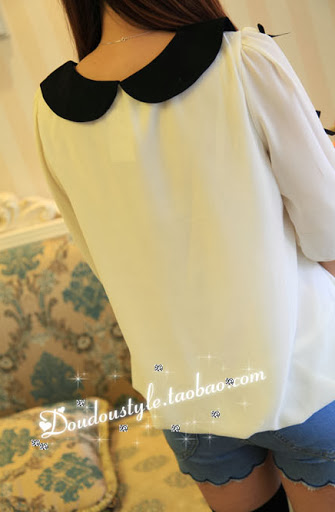 **มีตำหนิ** เสื้อตัวบน ผ้าชีฟองเนื้อทราย เปิดเว้าช่วงแขน + แต่งโบว์ มีซับใน สีขาว ขาว