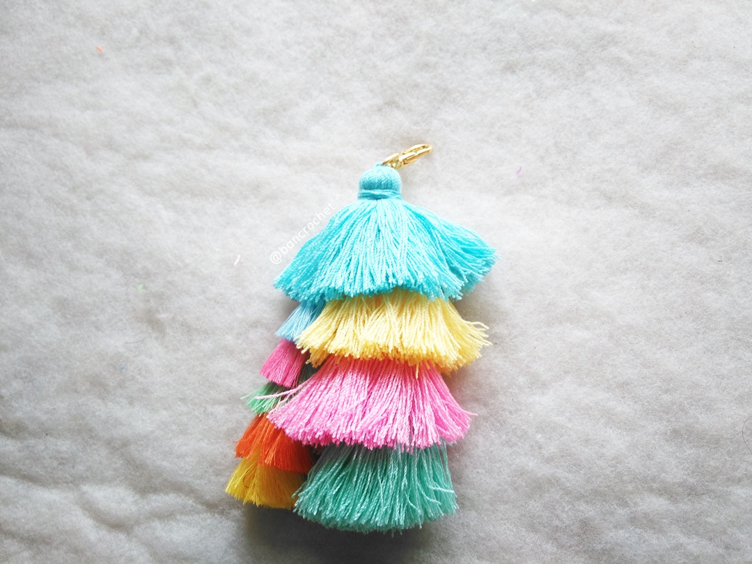 Bancrochet พวงกุญแจพู่ห้อยกระเป๋า tassels pompoms keychains หลากสี 5.5-6นิ้ว