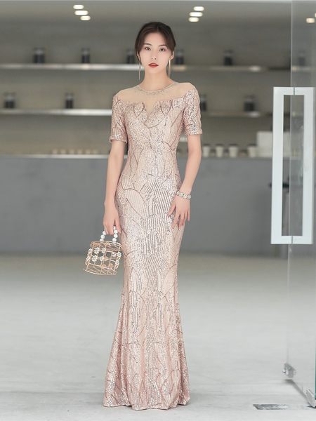 ชุดราตรี ชุดราตรีสวยหรู แบบ ทันสมัย Evening dress
