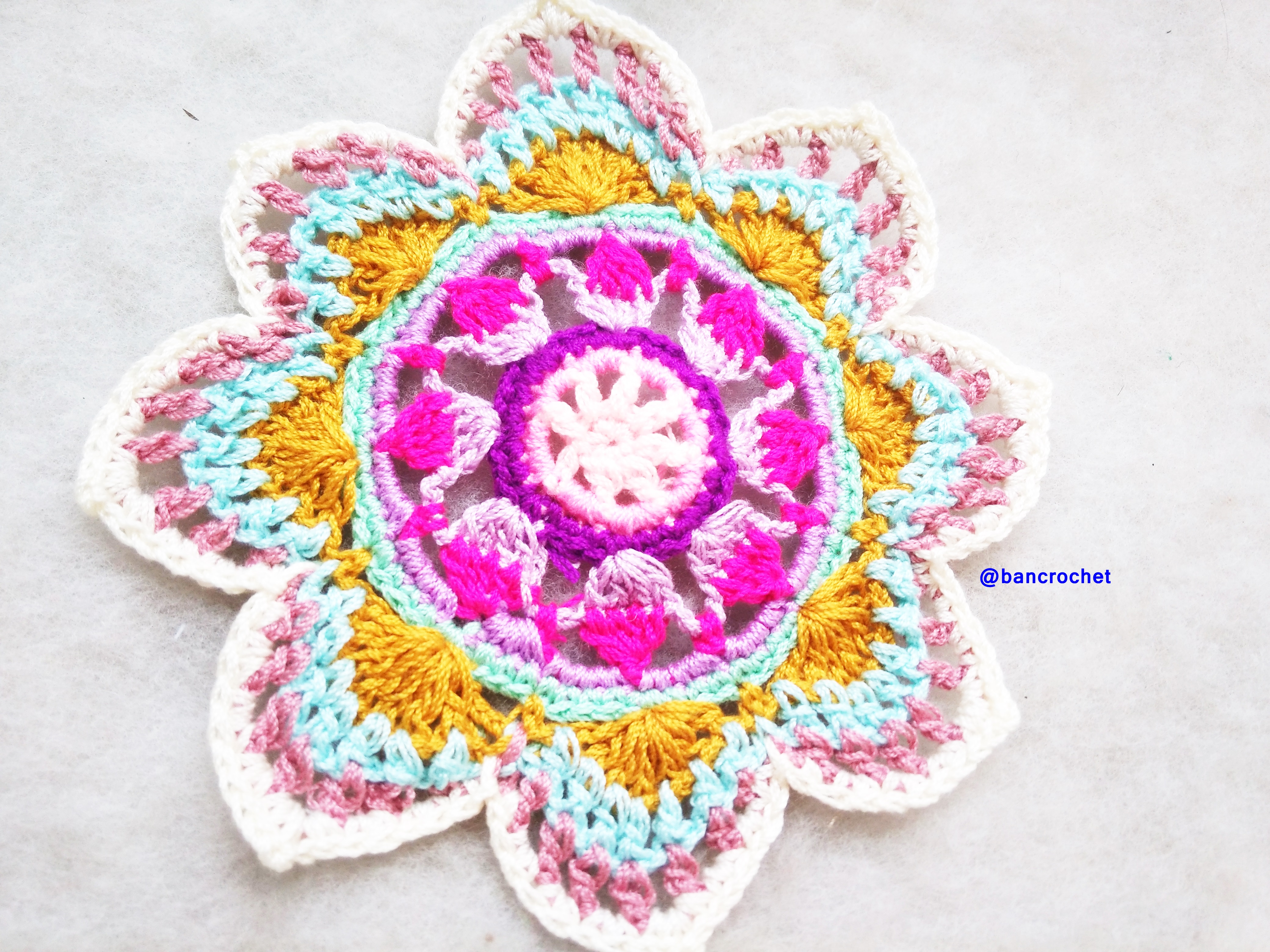 Bancrochet ที่รองแก้วถักโครเชต์ crochet coasters หลากสี 4 นิ้ว