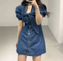 เดรสยีนส์ แขนสั้น เดรสกระโปรง แบบวัยรุ่น เปรี้ยว ๆ ติดโบว์ เดรส กระดุมหน้า ใส่สวย ดูเซ็กซี่ 242197