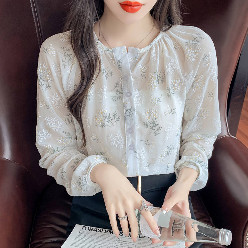 เสื้อเชิ้ตวัยรุ่น คอตุ้กตา ลายสวยๆ ยี่ห้อ: Yan Li