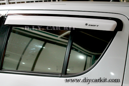 กันสาดประตูสีขาวรถยนต์ Swift