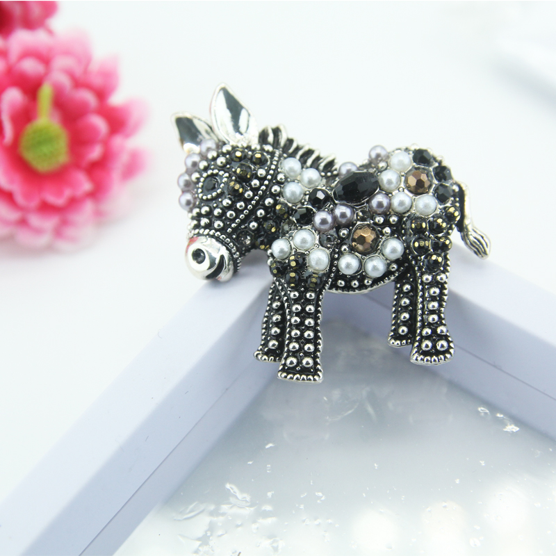 เข็มกลัด เข็มกลัดสวยๆ เข็มกลัดติดเสื้อ Brooch