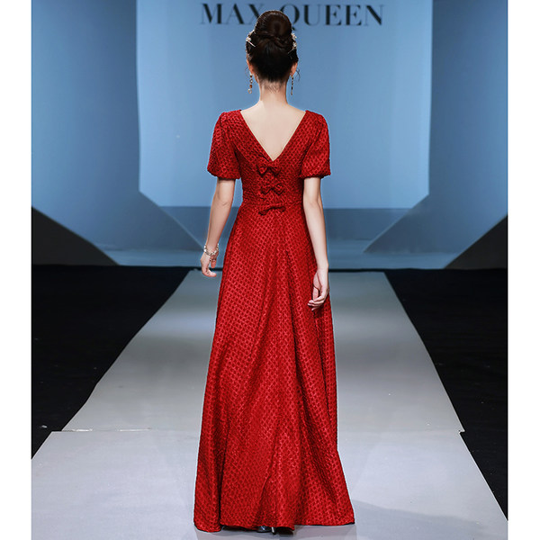 ชุดราตรี ชุดราตรีสวยหรู แบบ ทันสมัย Evening dress