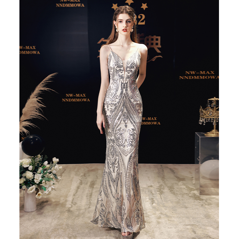 ชุดราตรี ชุดราตรีสวยหรู แบบ ทันสมัย Evening dress