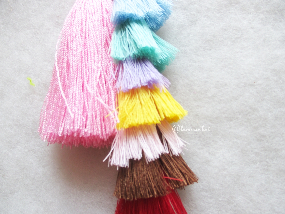 พวงกุญแจพู่เล็กพู่ใหญ่ tassels keychain ชมพู