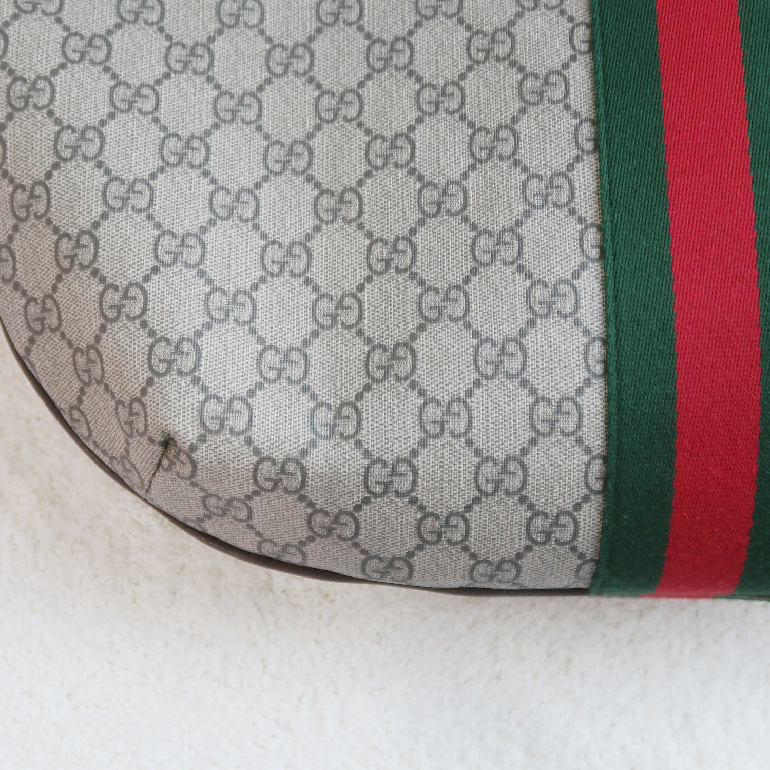 Gucci GG Ophidia Medium Zip Messenger Bag