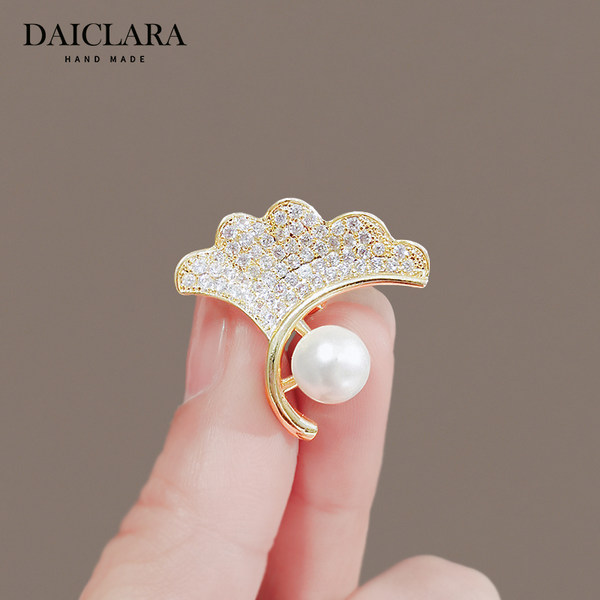 เข็มกลัด เข็มกลัดสวยๆ เข็มกลัดติดเสื้อ Brooch
