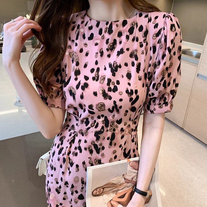 เสื้อเชิ้ตผู้หญิงใส่ทํางาน 390 บาทต่อชิ้น ฟรีค่าจัดส่ง