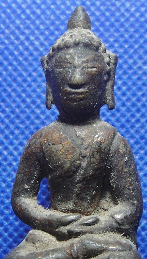 พระเชียงรุ้ง