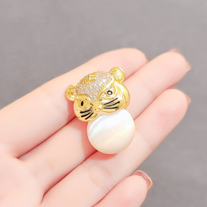 เข็มกลัด เข็มกลัดสวยๆ เข็มกลัดติดเสื้อ Brooch