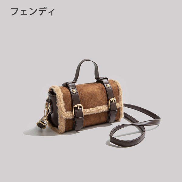 กระเป๋าสะพายข้างผู้หญิง กระเป๋าสะพายสไตล์เกาหลี By Japanese フェンディ authentic bag