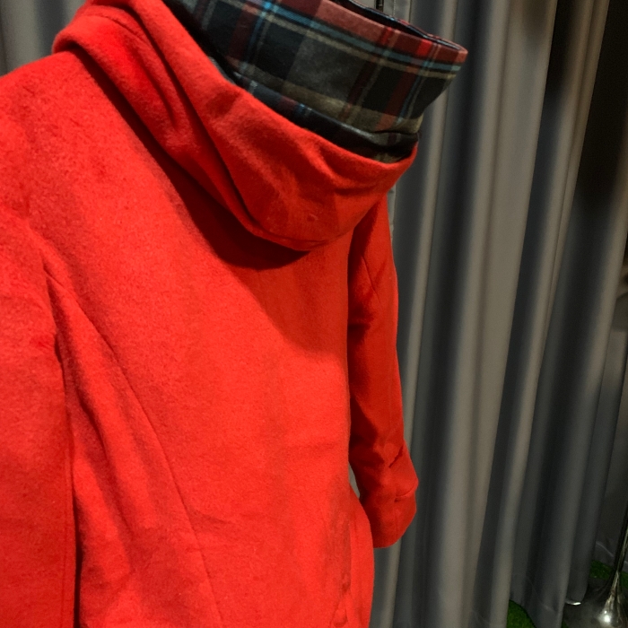 เสื้อโค้ทเด็ก เสื้อกันหนาวเด็ก พร้อมฮู้ดลายสก๊อต บุซับในกันลมอย่างดี น่ารักมากๆค่ะ สีแดง
