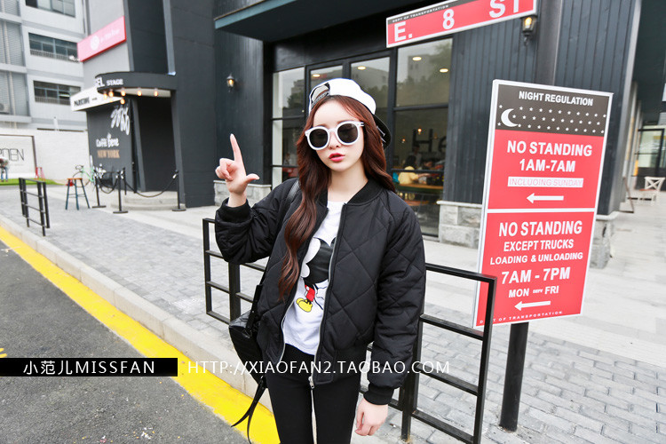 เสื้อโค้ทกันหนาว ปักลายตาราง ผ้าโพลิเนื้อดีกันลม ซิปหน้า จั๊มเอวจั๊มแขน น่ารัก เกาหลีมากๆ