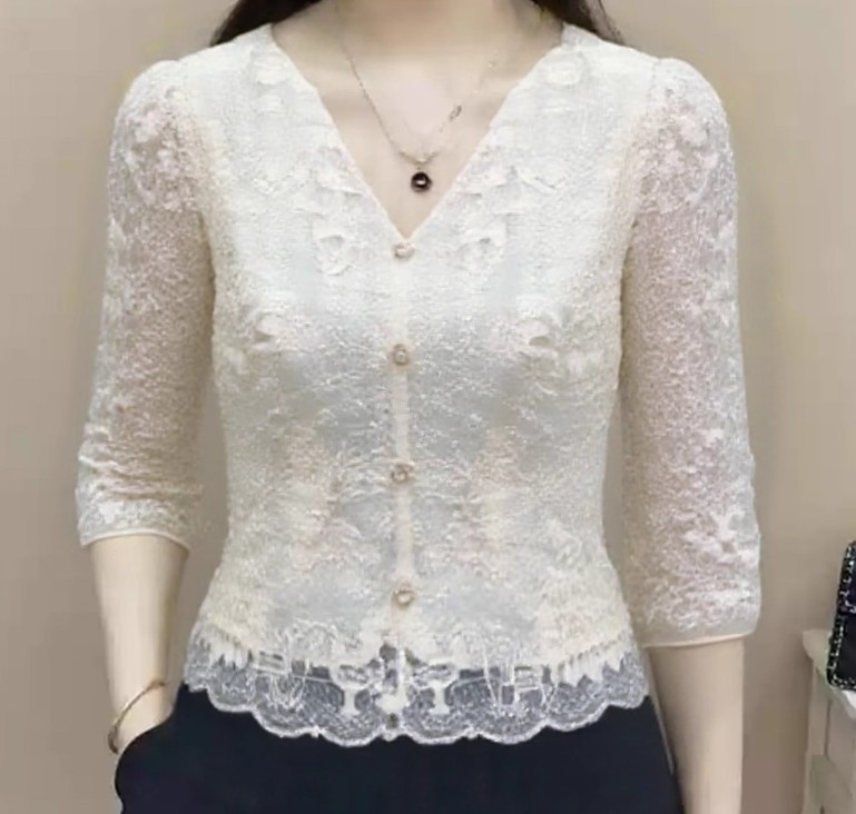 เสื้อลูกไม้ แขนสามส่วน แบบน่ารัก ๆ ใส่เที่ยว ทำงาน ออกงาน แบบสวย ๆ เสื้อลูกไม้ เต็มตัว แต่งกระดุม 959316