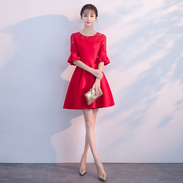 ชุดราตรี ชุดราตรีสวยหรู แบบ ทันสมัย Evening dress