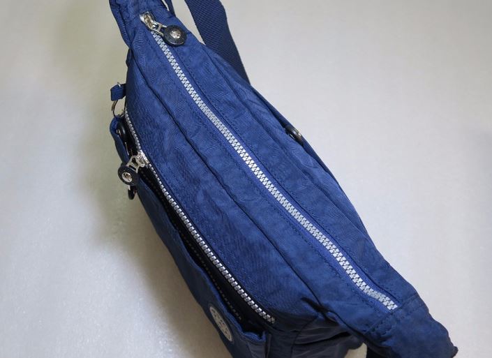 กระเป๋าสะพายข้างผู้หญิง ขนาดกลาง มีช่องซิป แยกหลายช่อง กระเป๋าผู้หญิง สไตล์ วัยรุ่นแนว sport ผ้าไนลอน สีหวาน ฟ้า ชมพู สวยเท่ 544662