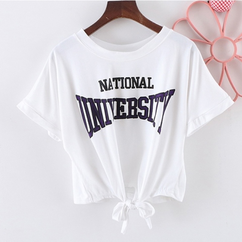 Blouse3786 เสื้อยืดเปิดไหล่แต่งลายอักษรตัวนูนผูกชายเสื้อเก๋ๆ ผ้าคอตตอนเนื้อดีนุ่มยืดหยุ่นสูงใส่สบาย งานสวยแมทช์กับขาสั้นหรือขายาวก็น่ารักไม่แพ้กัน