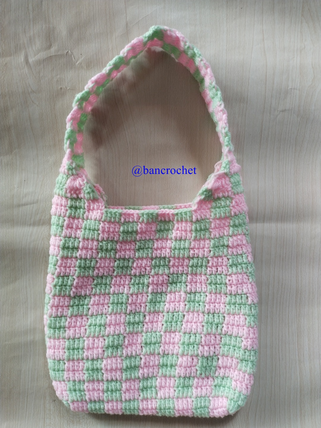Bancrochet กระเป๋าถักลายตาราง Crochet Bag หลากสี 20*20 cm