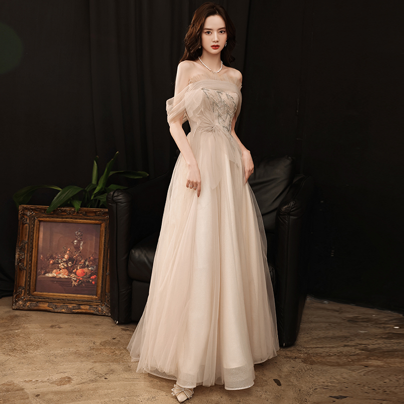 ชุดราตรี ชุดราตรีสวยหรู แบบ ทันสมัย Evening dress