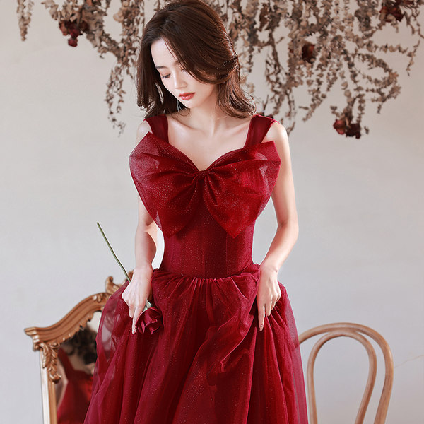 ชุดราตรี ชุดราตรีสวยหรู แบบ ทันสมัย Evening dress