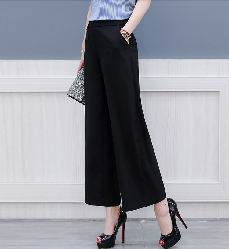 Trousers515 กางเกงขายาวสีพื้นดำ เอวสม็อคยางยืดด้านหลัง มีซิปข้าง กระเป๋าข้าง ผ้าสูทเนื้อดีเรียบสวยไม่ยับง่าย งานดีผ้าสวยเหมือนราคาหลักพัน รุ่นนี้แมทช์กับเสื้อได้ทุกทรง ใส่เที่ยว/ใส่ทำงานได้