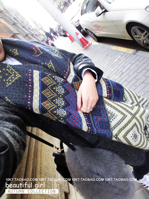 ผ้าพันคอ/ผ้าคลุมไหล่ กันหนาว ลายเก๋ๆ จะใส่คลุมหรือพันคอ ก็เก๋ พร้อมส่งเลยจ้า same pic