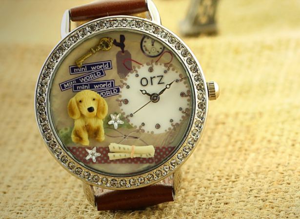 นาฬิกาข้อมือ Diy นาฬิกาข้อมือผู้หญิง สายหนัง สีน้ำตาล แต่ง Display ด้านใน เป็น รูปสุนัข น่ารักสุด ๆ เหมือน เลี้ยงสุนัข ไว้ในนาฬิกา นาฬิกาแบบน่ารัก 215933
