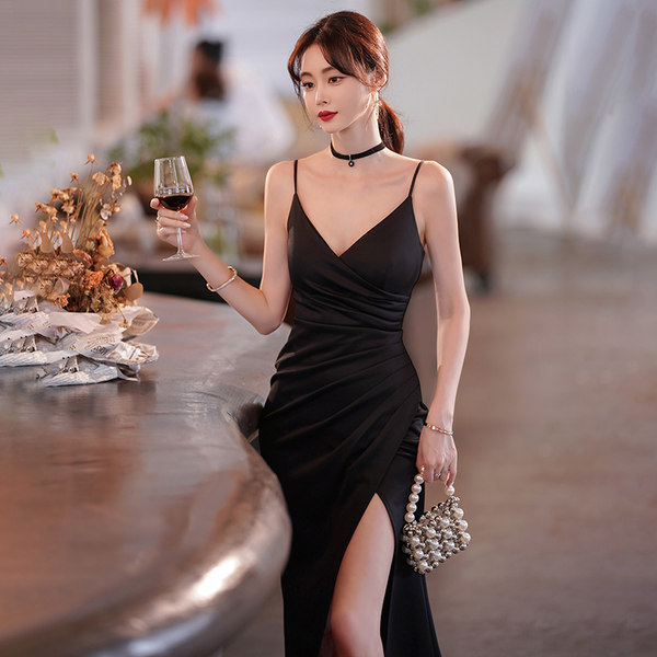 ชุดราตรี ชุดราตรีสวยหรู แบบ ทันสมัย Evening dress