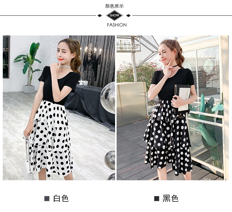 Dress4693 เดรสยาวทรงขนมชั้นไซส์ใหญ่ ด้านบนเป็นผ้าคอตตอนยืดหยุ่นสีพื้นดำตัดต่อกระโปรงเอวยางยืดต่อระบายเป็นชั้นๆ ผ้าไมโครเนื้อดี งานน่ารักใส่เที่ยวชิลด์ๆ หรือวันสบายๆ ก็น่ารักดูดี มีติดตู้ไว้ใส่ได้เรื่อยๆ มี 2 สี ดำ, ขาว