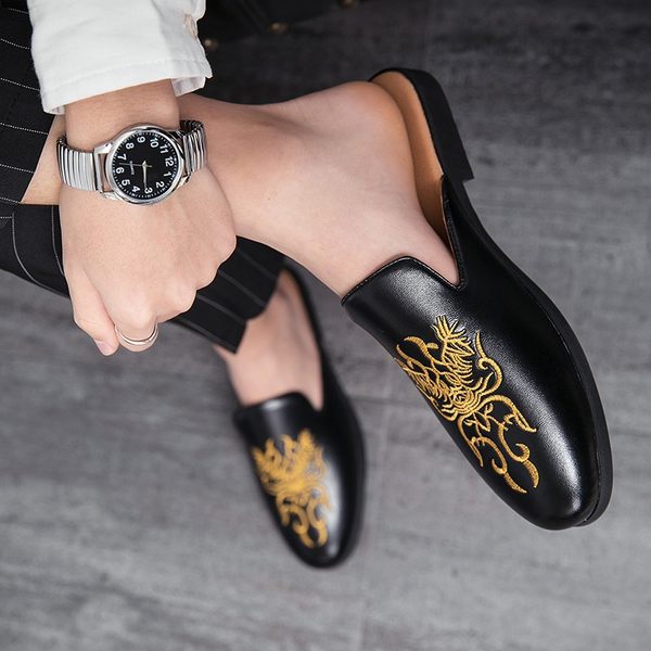 รองเท้าหนังผู้ชาย มีไซส์39-44 รองเท้าโลฟเฟอร์ชาย Slip-On Shoes