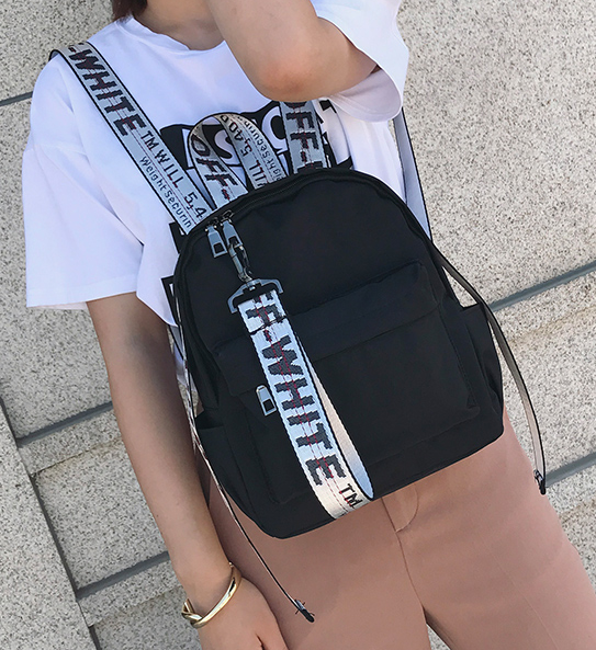 กระเป๋าเป้ ใบเล็กน่ารัก รุ่นนี้กำลังฮิตเลยจ้า พร้อมส่ง black