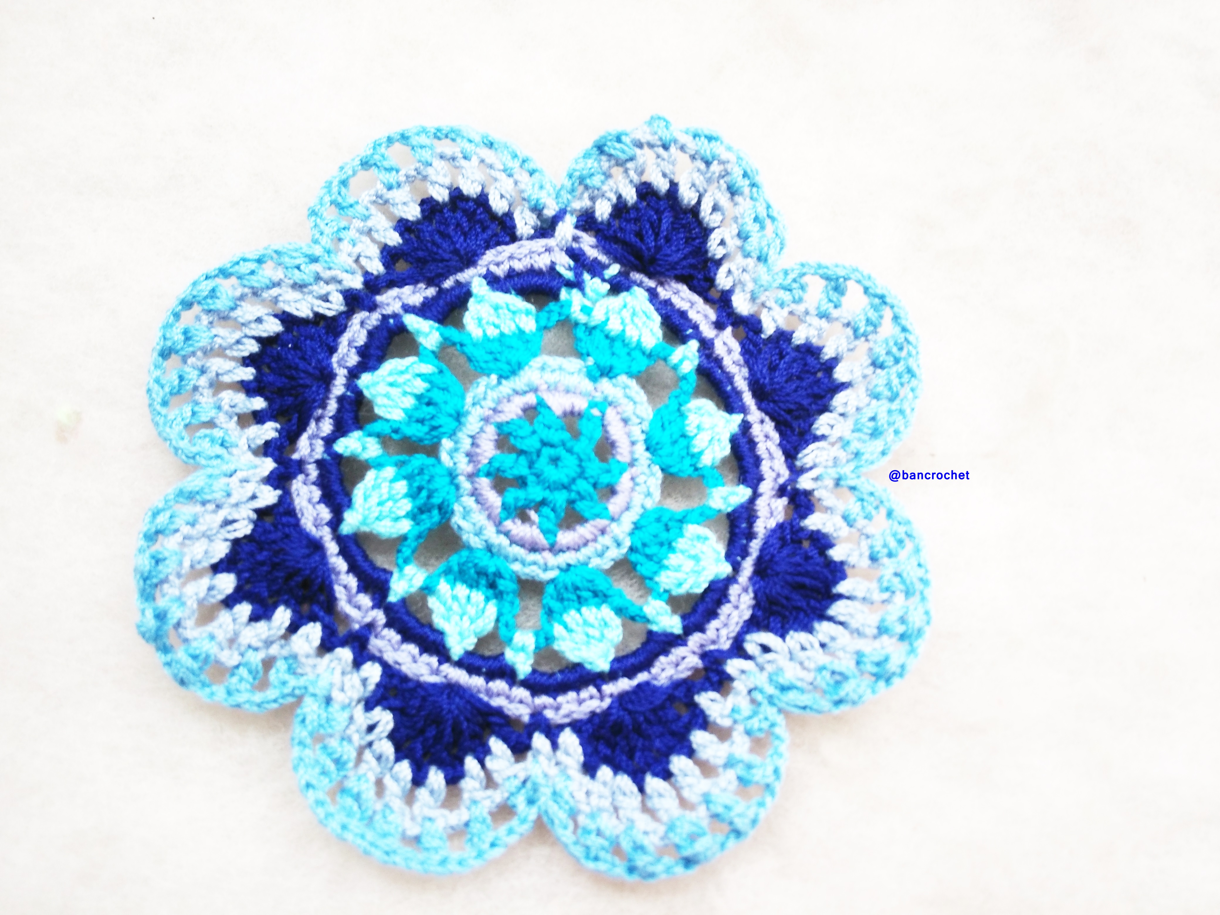 Bancrochet ที่รองแก้วถักโครเชต์ crochet coasters หลากสี 4 นิ้ว