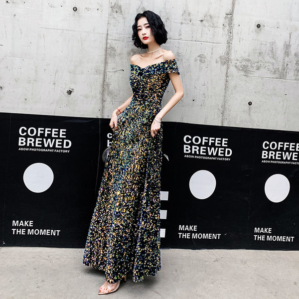 ชุดราตรี ชุดออกงาน ดีไซน์หรู แบรนด์ Angel