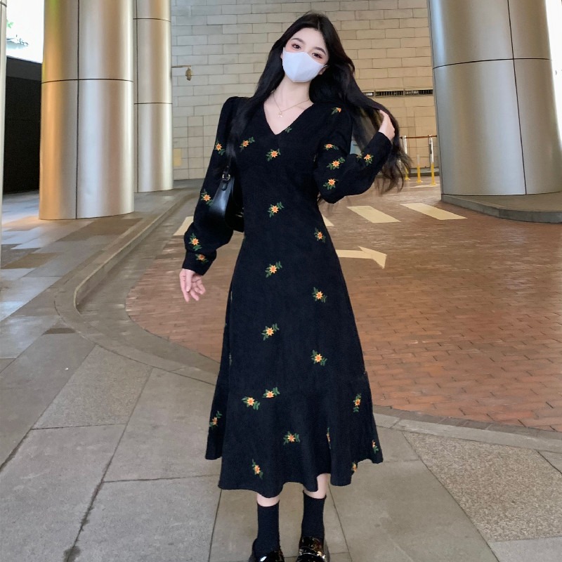 เดรสสาวอวบ มีไซส์ L-4XLอกเสื้อ 38-47 นิ้ว ใส่ได้ทั้งสาวหุ่นดีน่ารักจนถึงสาวอวบพลัสไซส์ จัดส่งฟรี! ทักแชทสั่งซื้อ